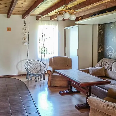 2 Bedroom Pet Friendly In Prabuty Ferienhaus