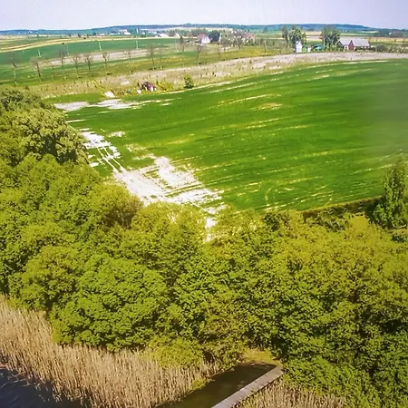 2 Bedroom Pet Friendly In Prabuty Ferienhaus