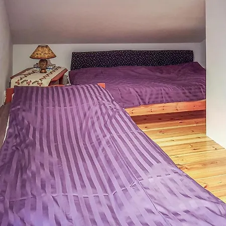 2 Bedroom Pet Friendly In Prabuty Ferienhaus