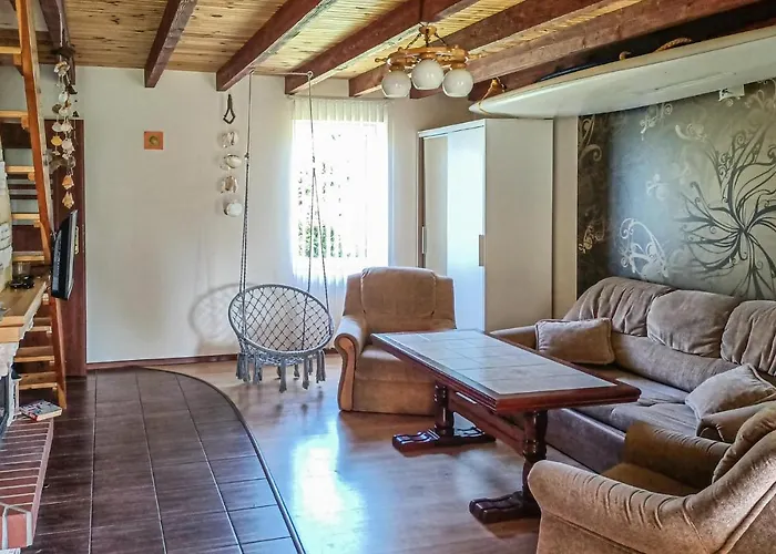 2 Bedroom Pet Friendly In Prabuty Casa de Férias