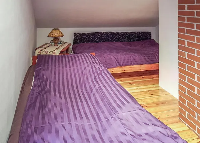 2 Bedroom Pet Friendly In Prabuty Casa de Férias